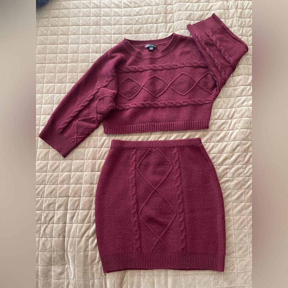 2 piece set, burgundy, size large